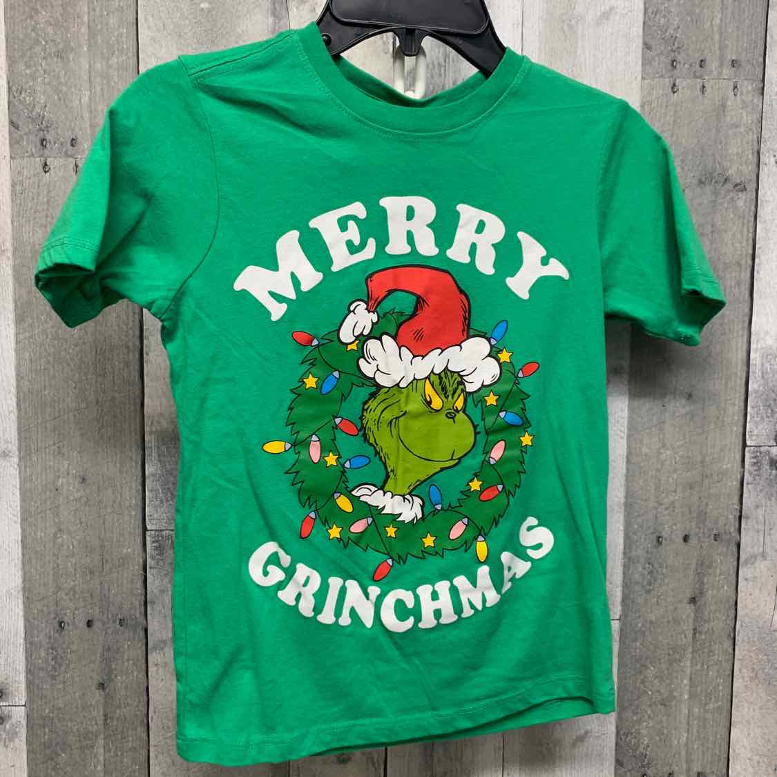 Size 6/7 Green/Red Dr Seuss T Shirt