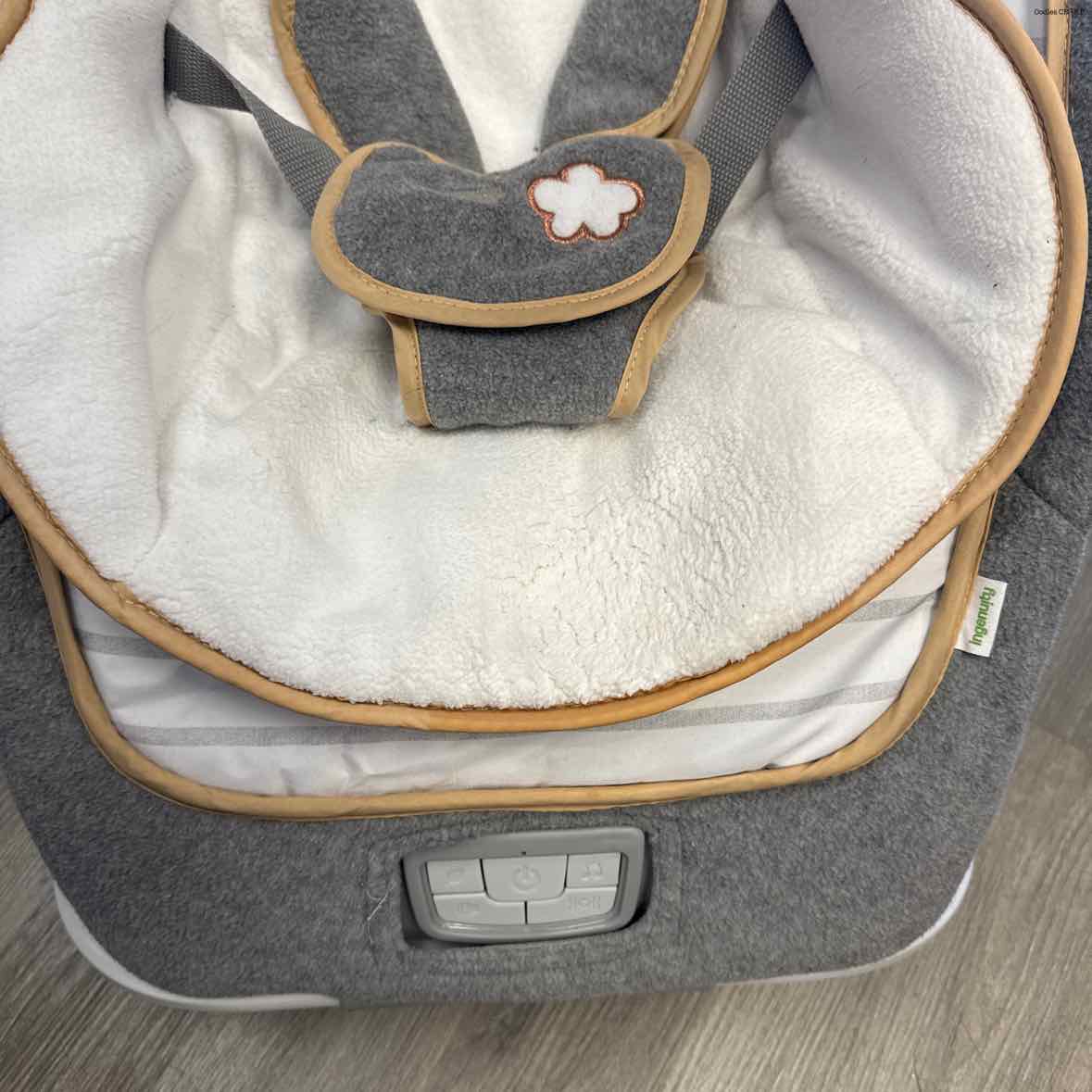 Ingenuity Gray/White Rocker