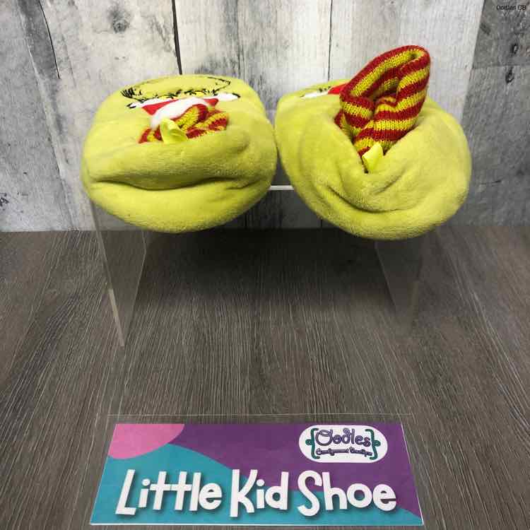 Size 7/8 Green Dr Seuss Slippers