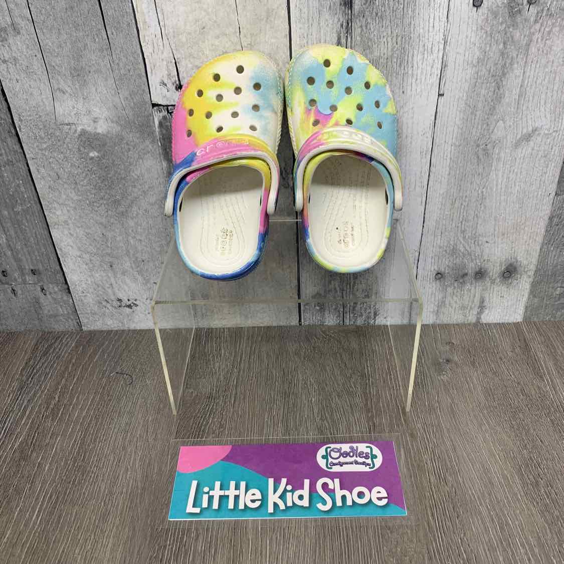 Size 6 Yellow/Blue Crocs Water Shoes