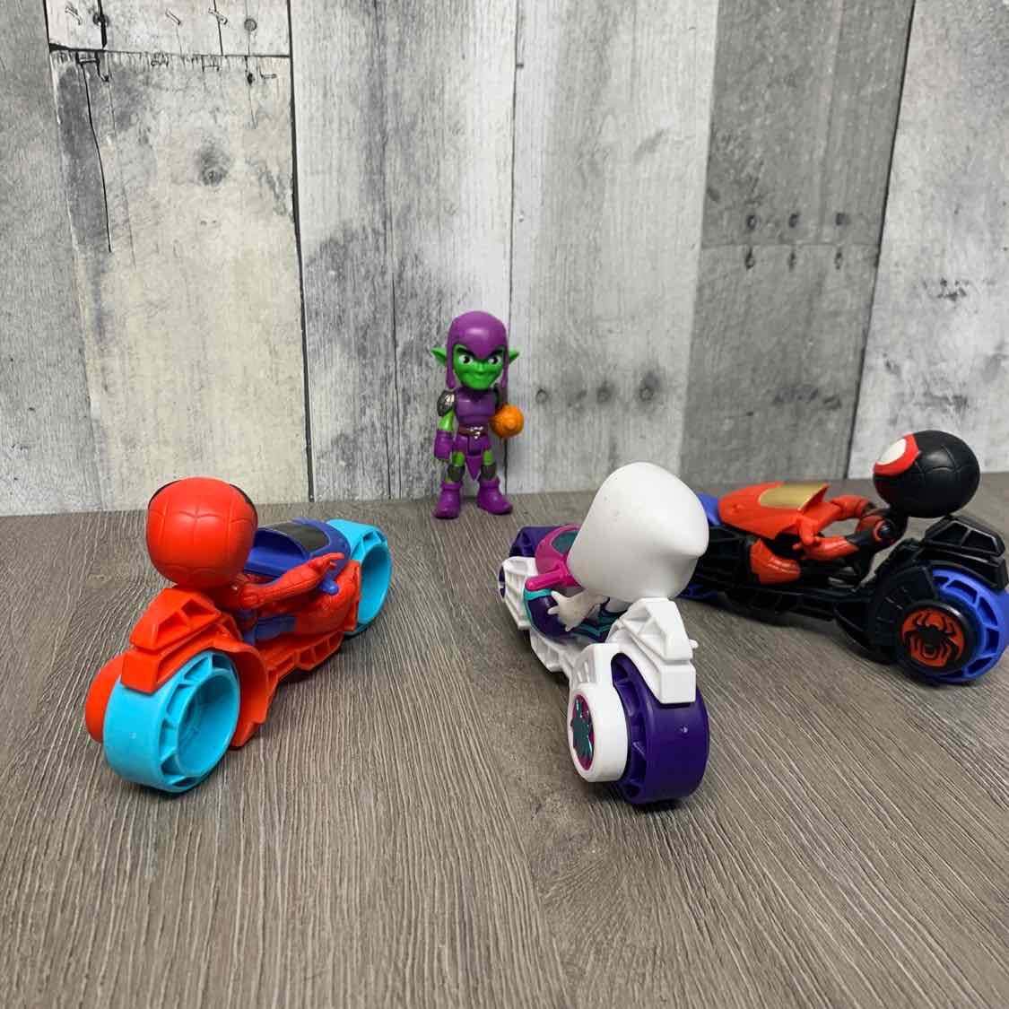 Marvel Red/Blue Misc Vehicles