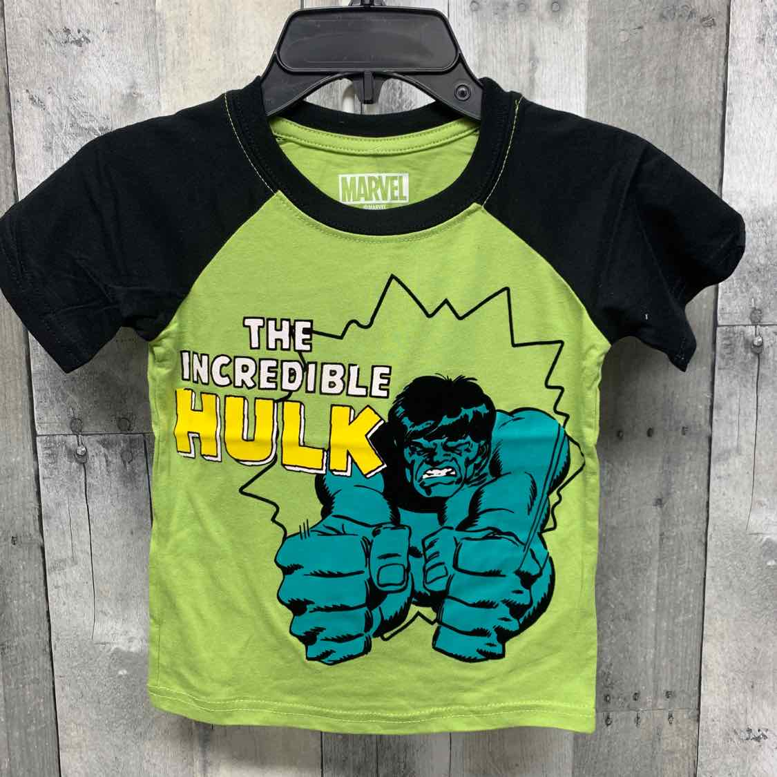Size 4T Green/Black Marvel T Shirt