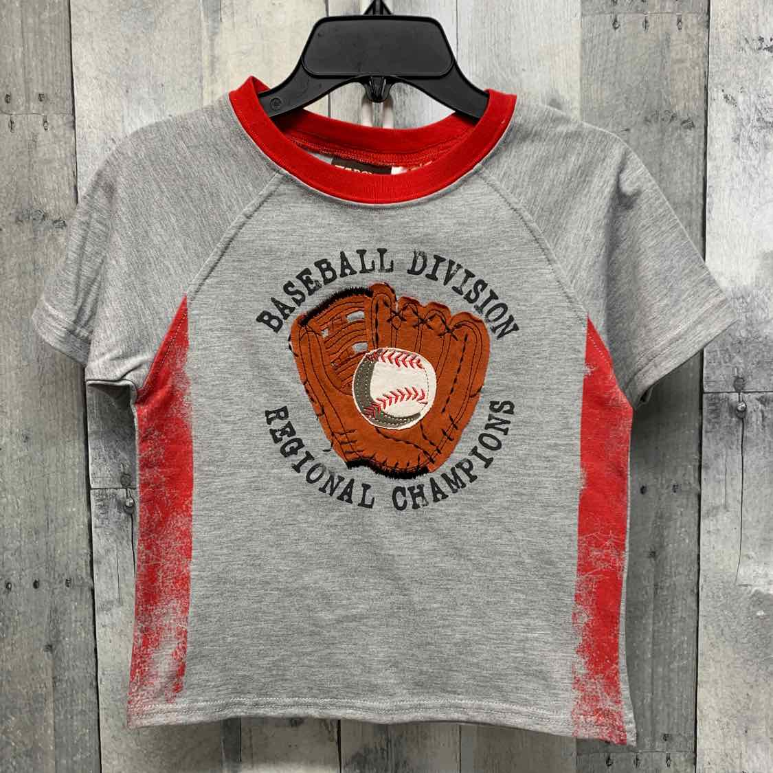 Size 5 Gray/Red Boyz Wear T Shirt