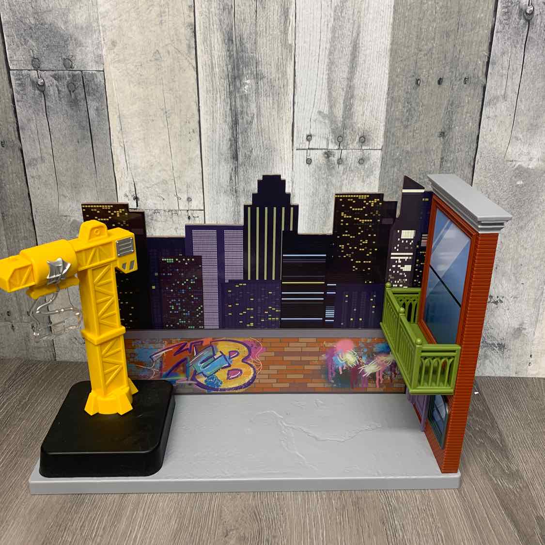 Marvel Black/Brown Misc Playset
