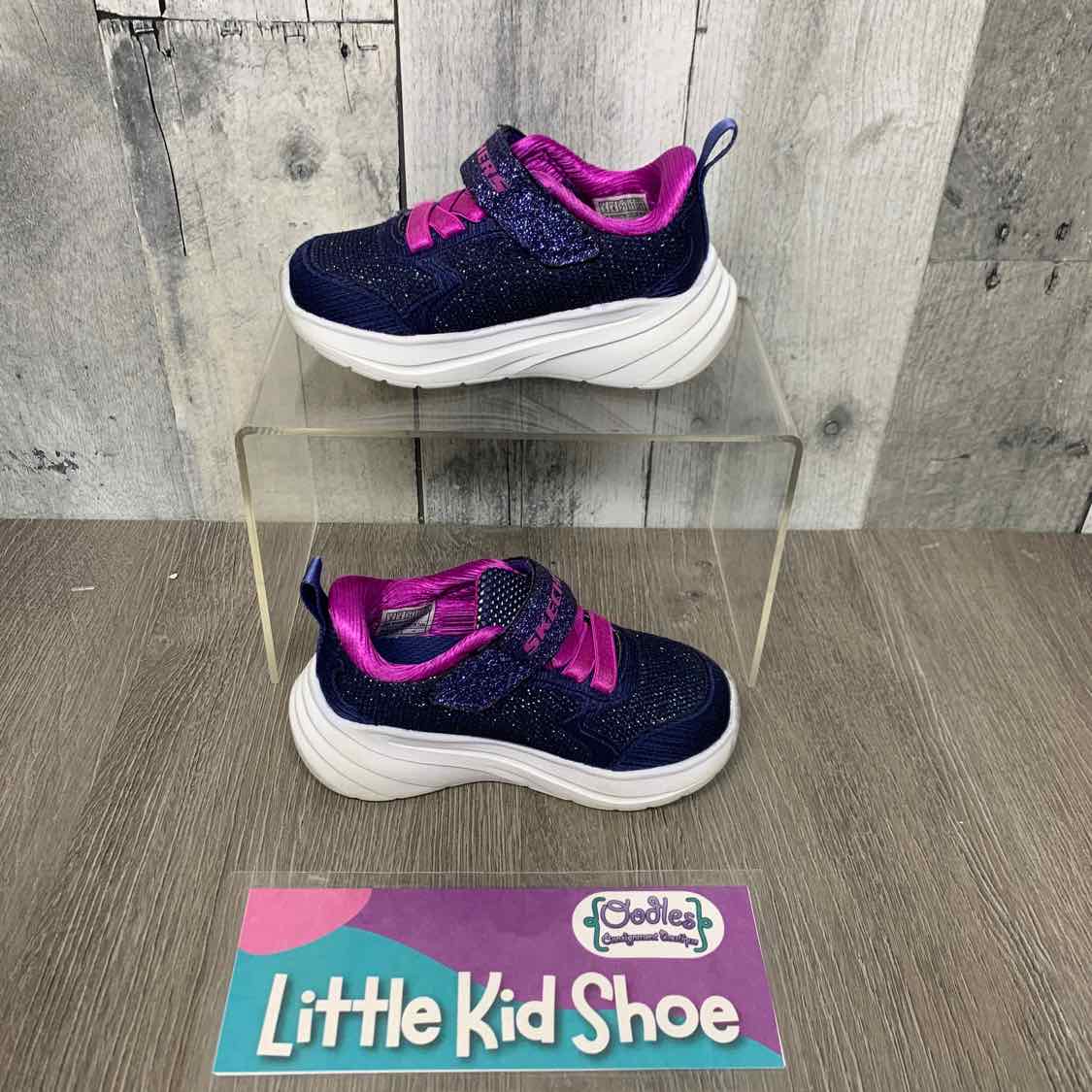 Size 5 Navy/Pink Skechers Sneakers