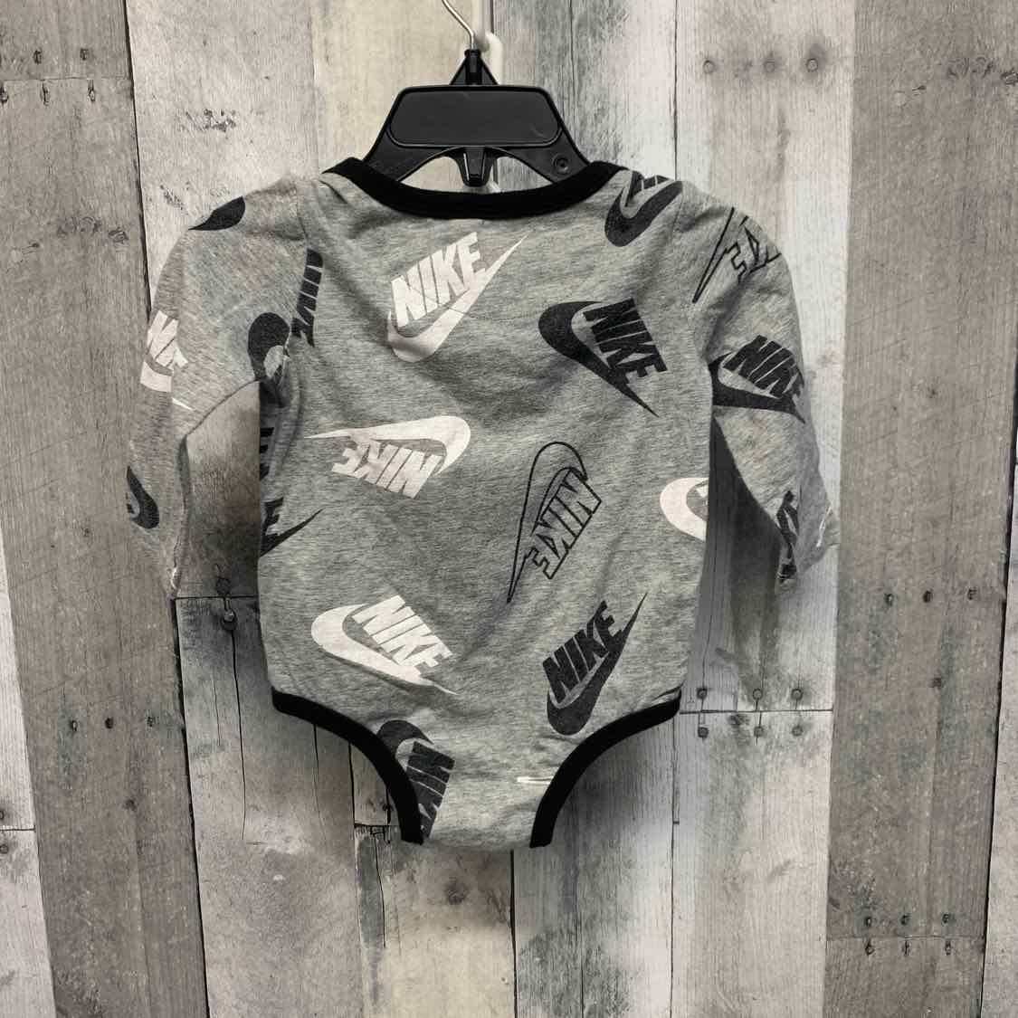 Size 9 Months Gray Print Sport Brand Bodysuit