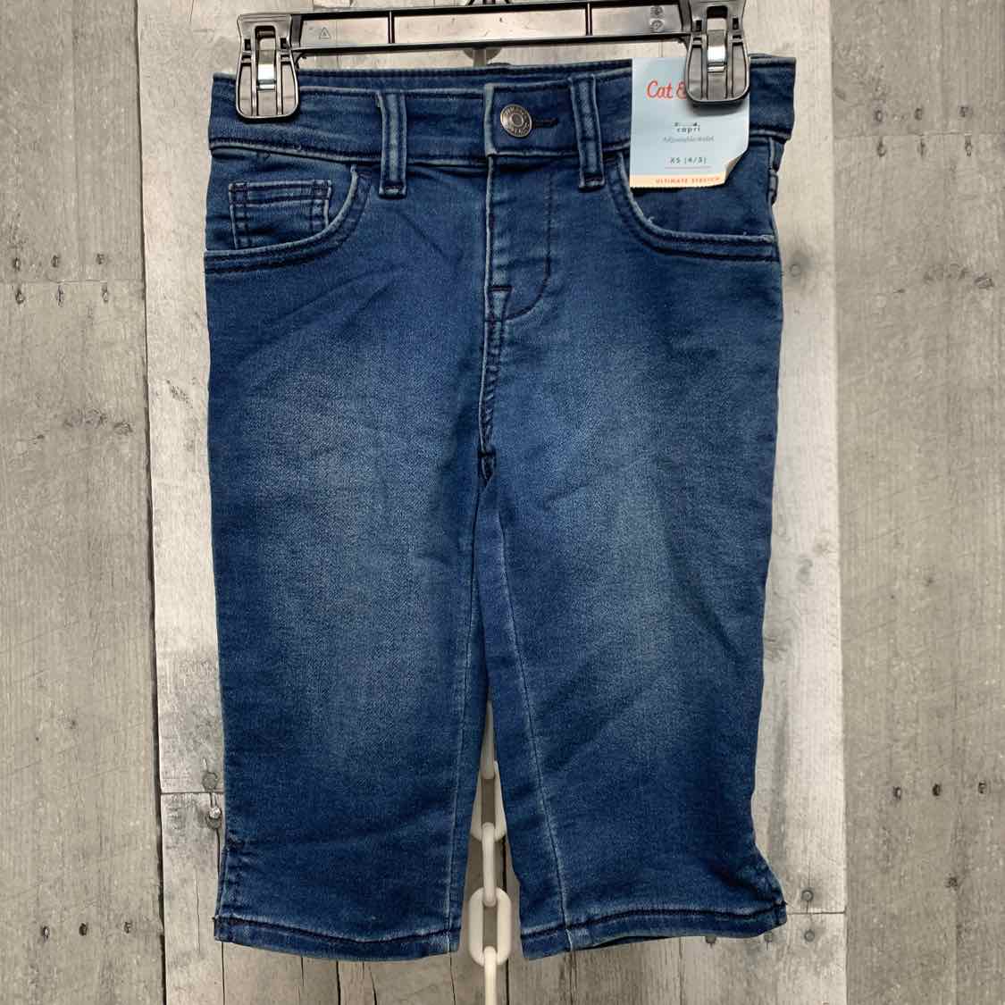 Size 4/5 Pink Cat & Jack Capris