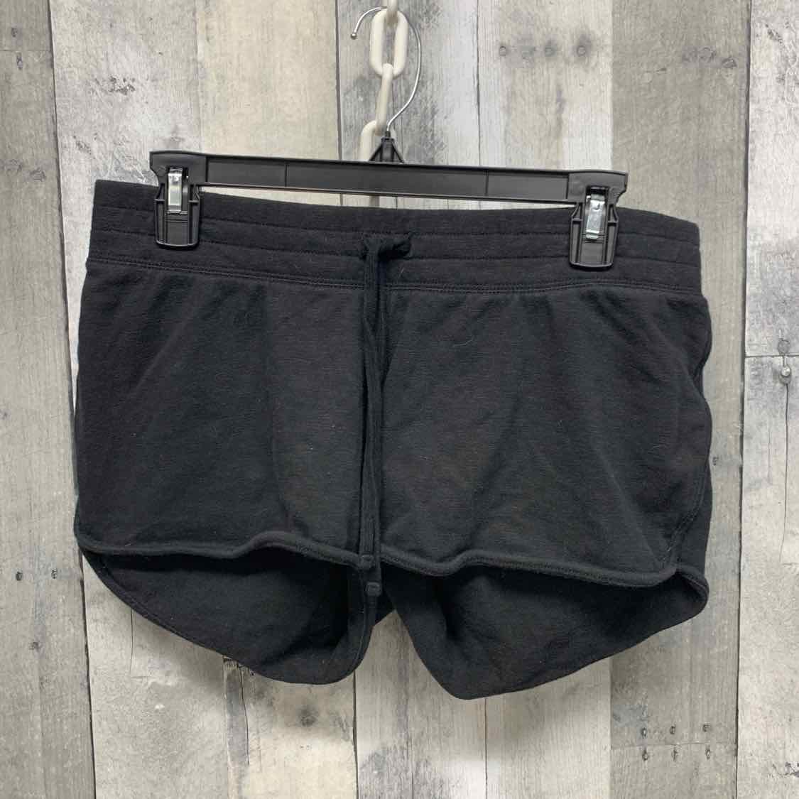 Size M Black Motherhood Active Shorts