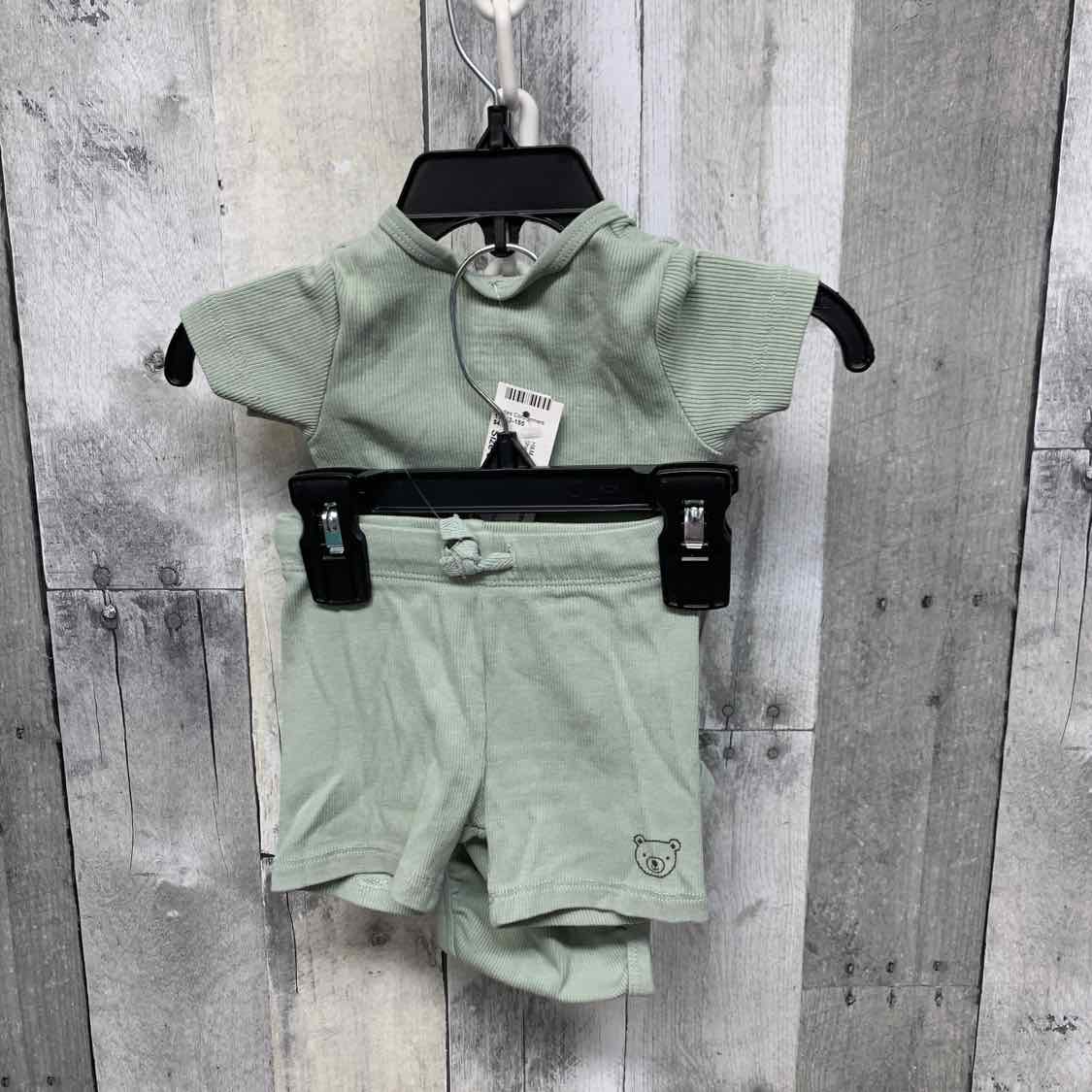 Size 3 Months Green/Black H&M Shirt/Shorts