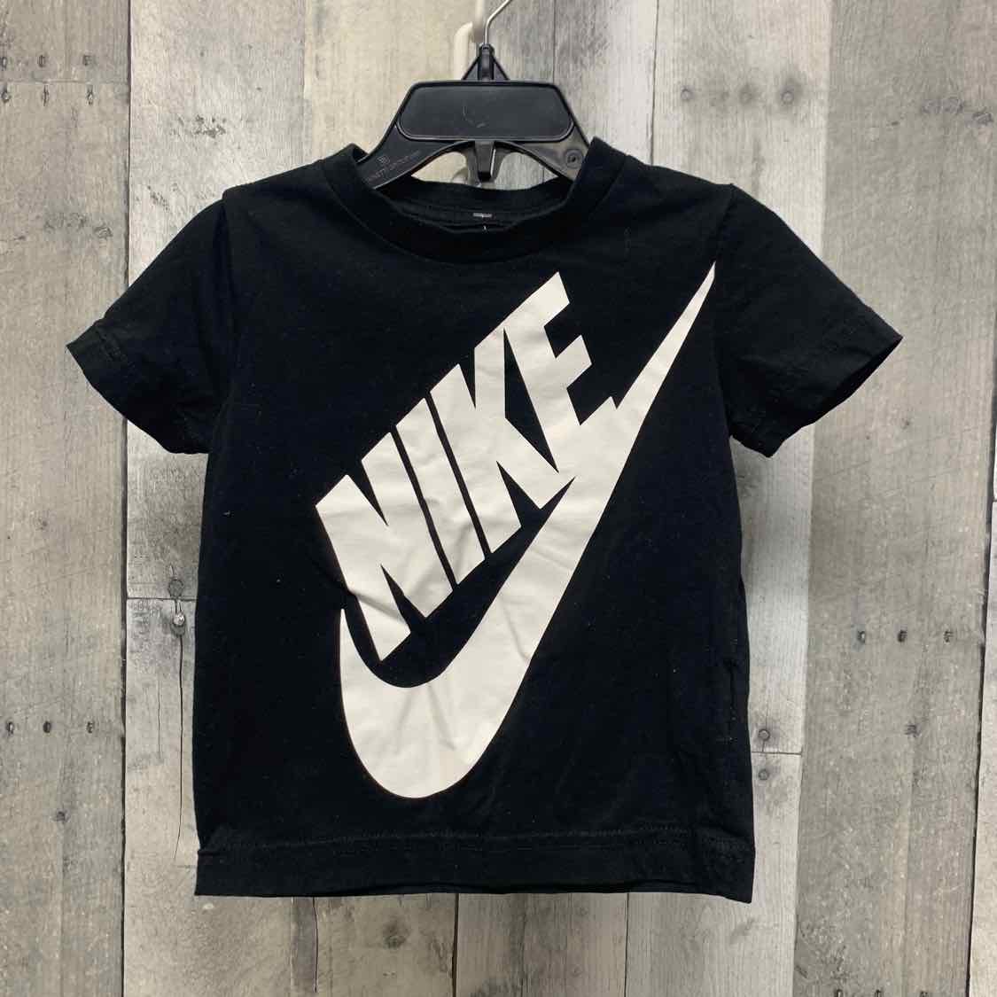 Size 2T Black/White Sport Brand T Shirt - OodlesCB