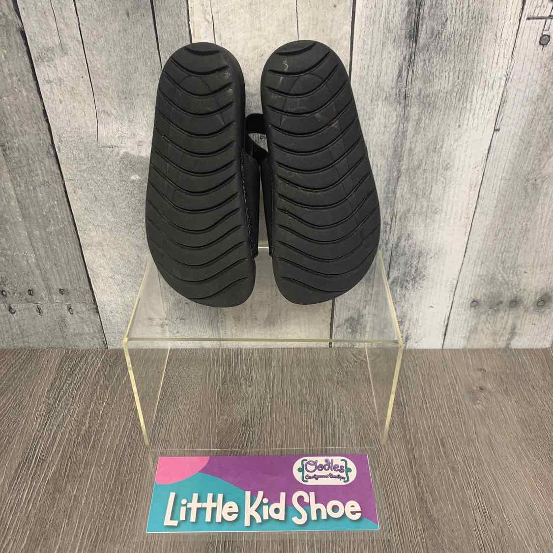 Size 10 Black Sport Brand Sandals - OodlesCB