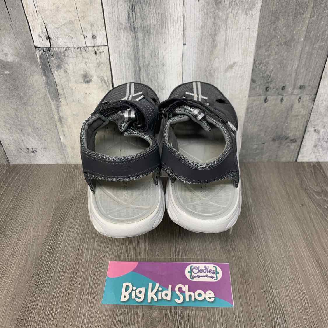 Size 5 Gray Columbia Sportswear Sandals