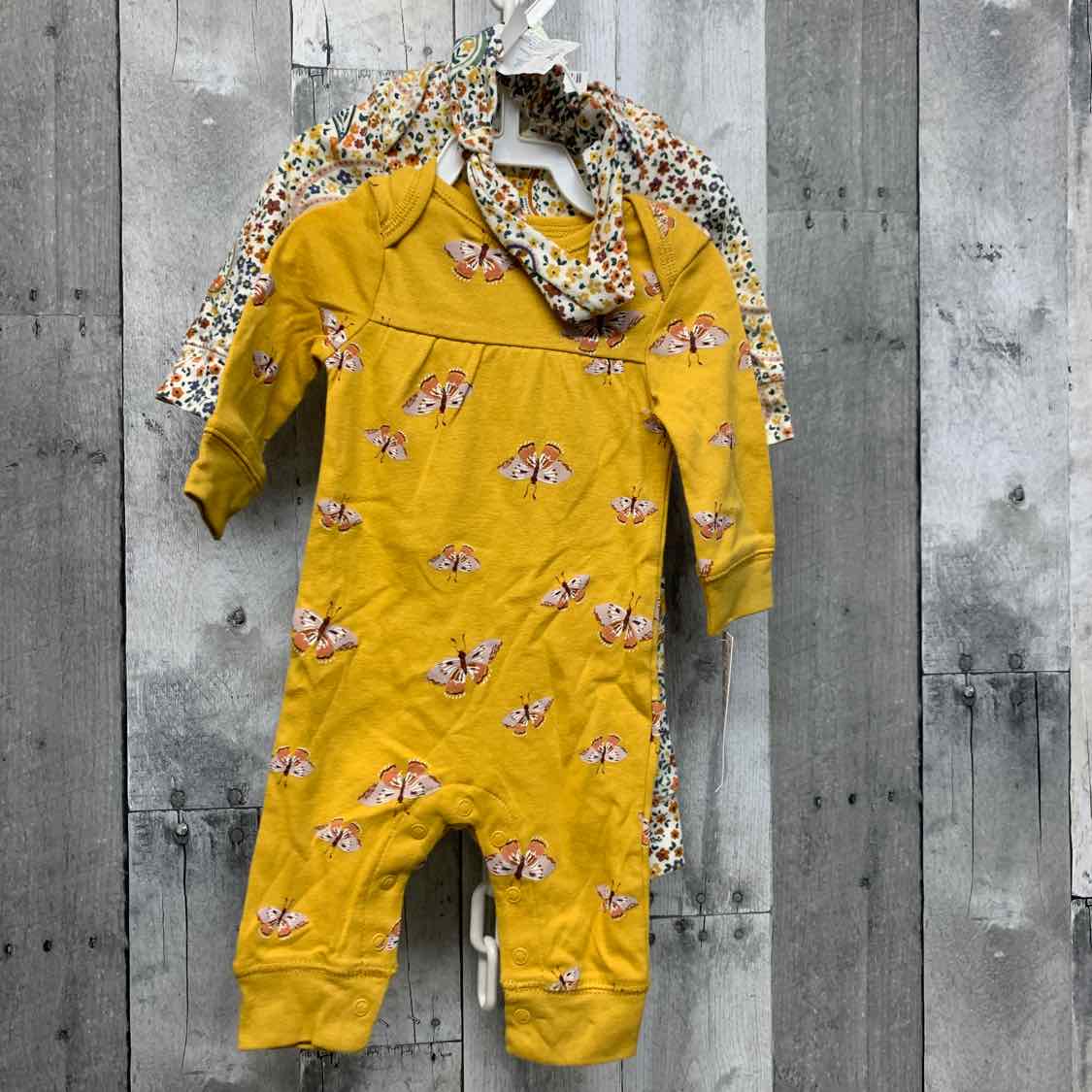 Size 3 Months Yellow/Orange Carter's Romper