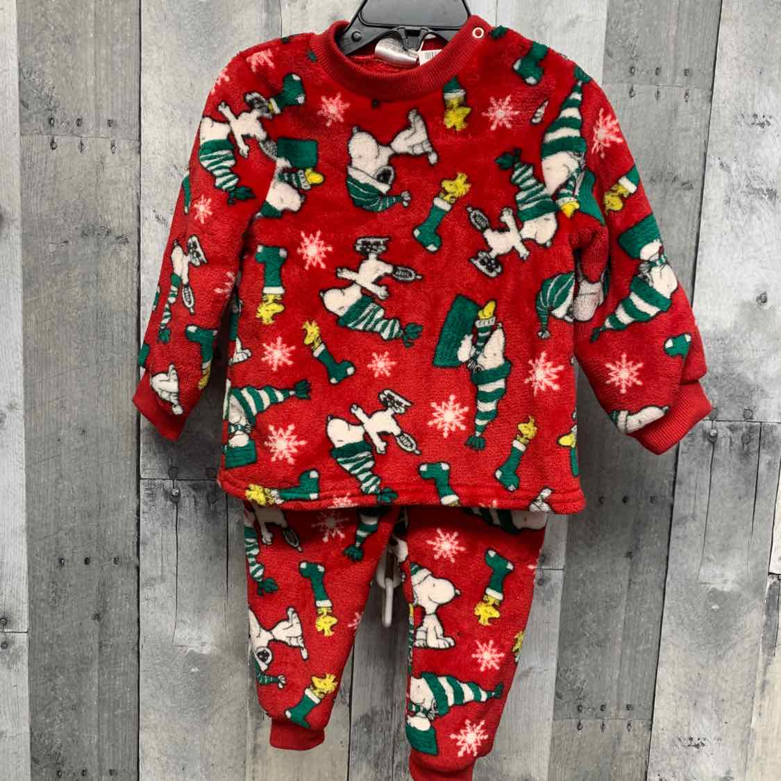 Size 18 Months Red/Green Peanuts Shirt/Pants
