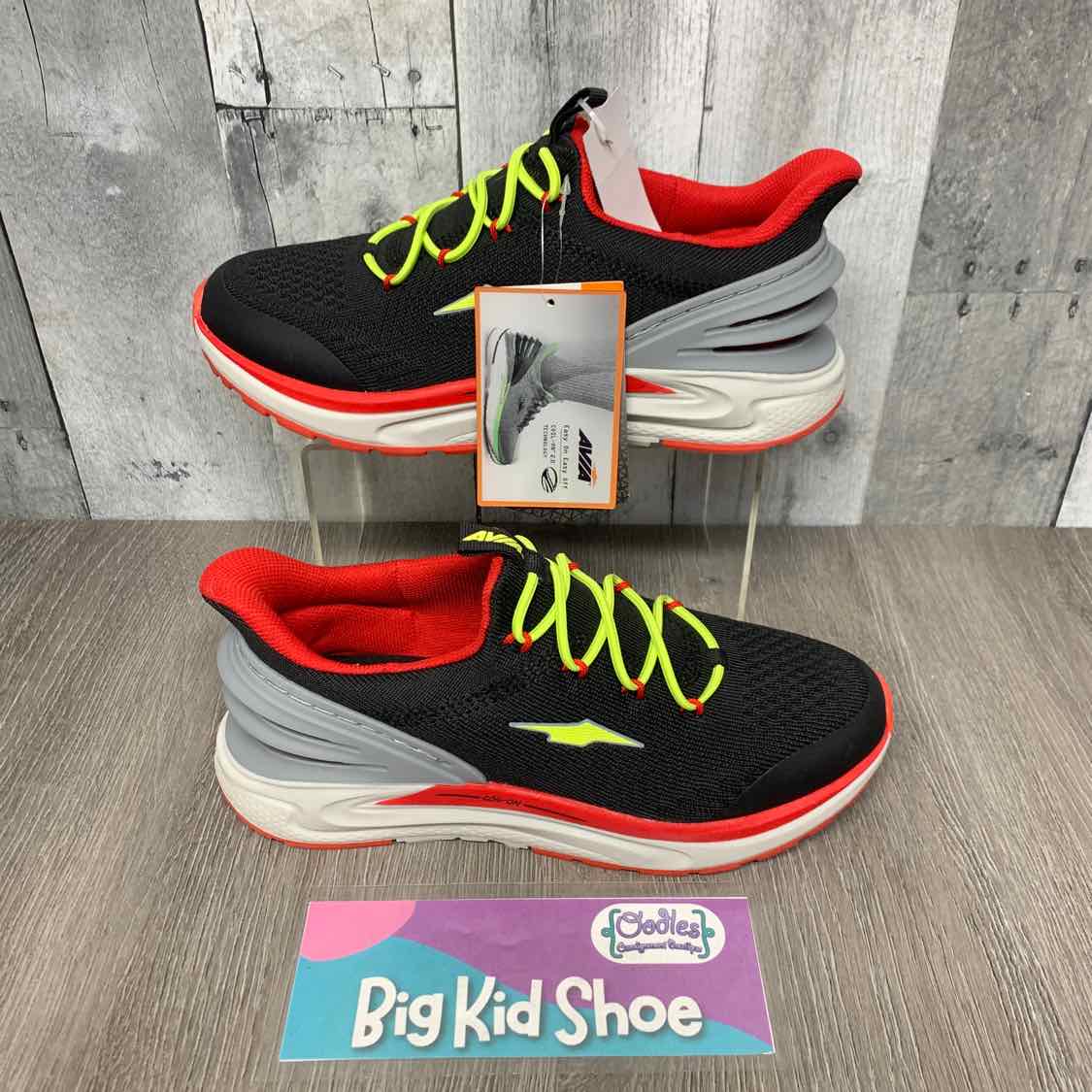 Size 4 Black/Red Avia Sneakers