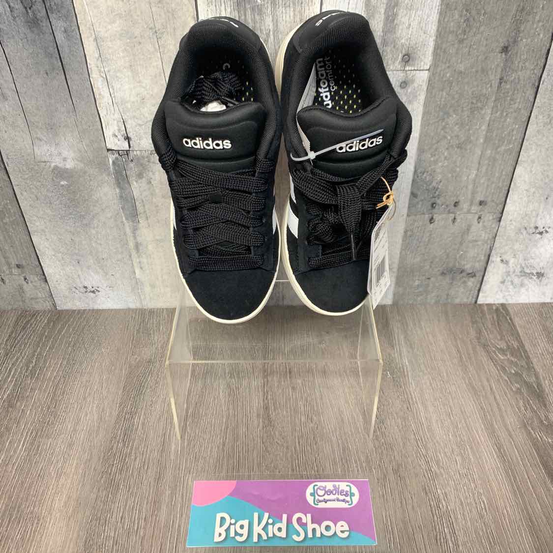 Size 4 Black/White Sport Brand Sneakers