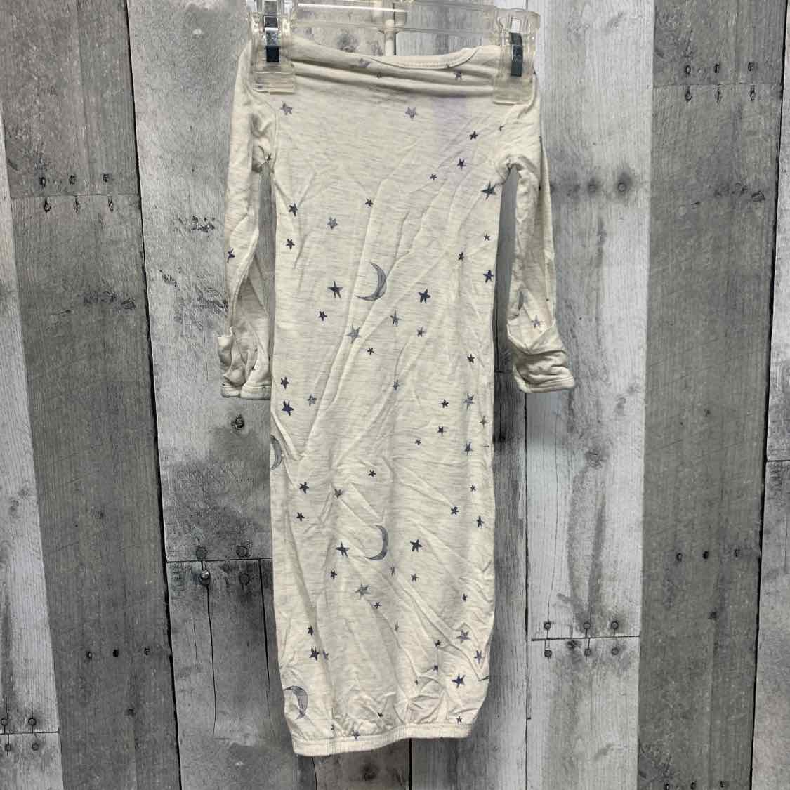 Size Newborn Gray Print Just One You Layette