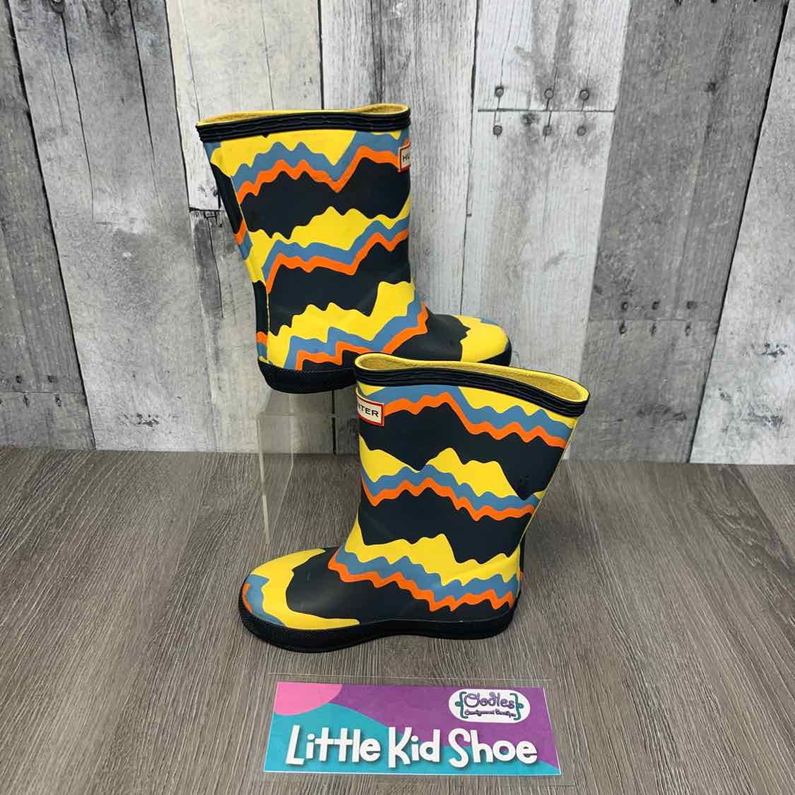 Size 8 Navy/Yellow Hunter Boots