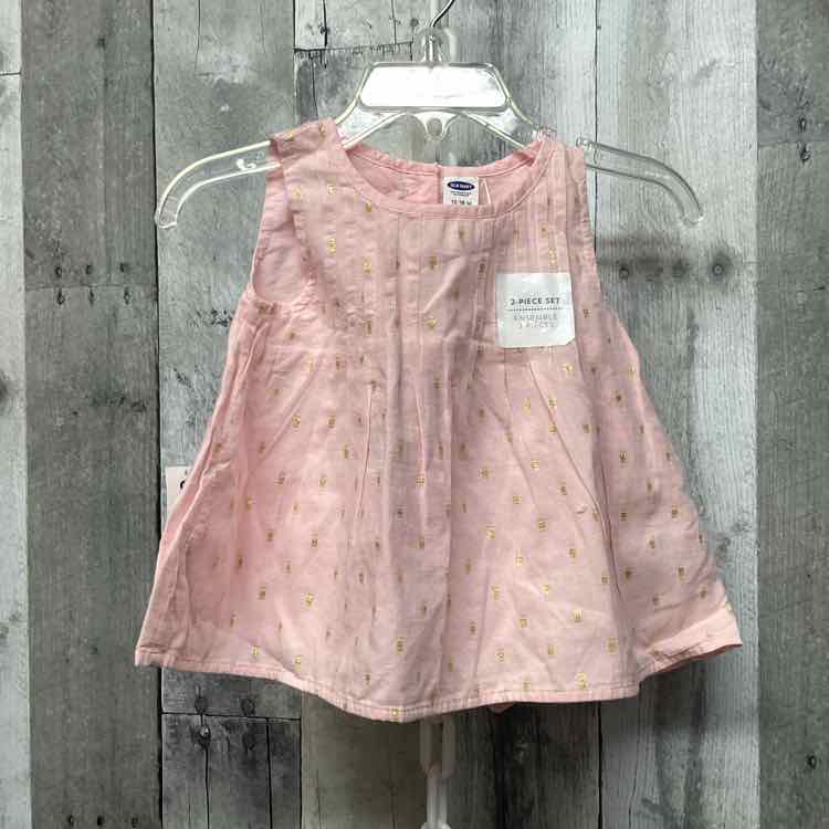 Size 12-18 Months Pink/Gold Old Navy Shirt/Shorts