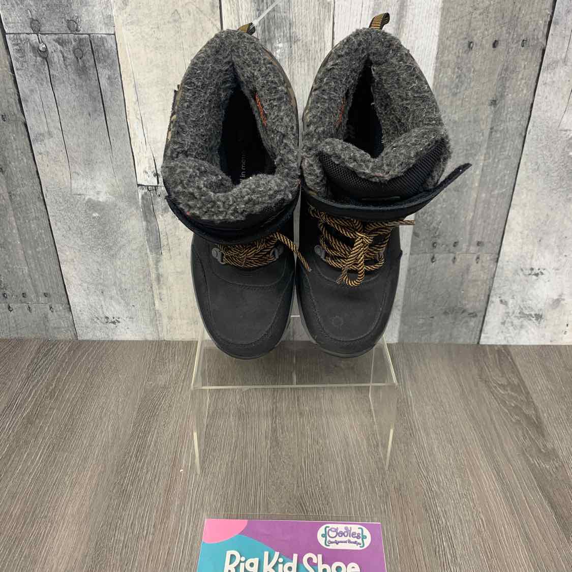 Size 4 Gray/Brown All in Motion Snow Boots