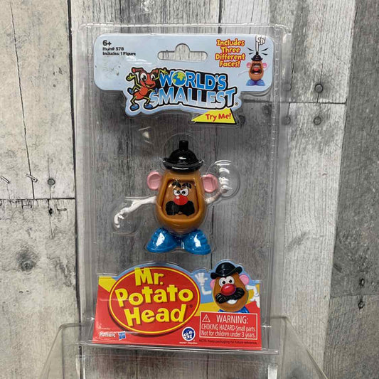 Generic Brown/Blue Misc Pretend Play