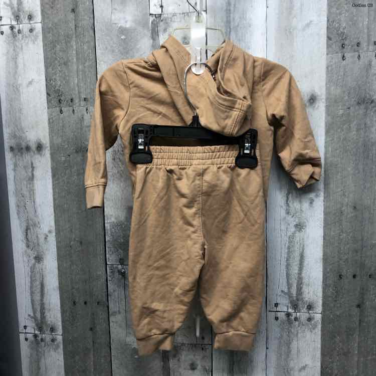 Size 6 Months Tan/White Sport Brand Jacket/Pants