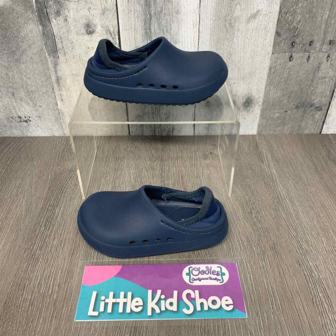 Size 7 Navy Cat & Jack Water Shoes