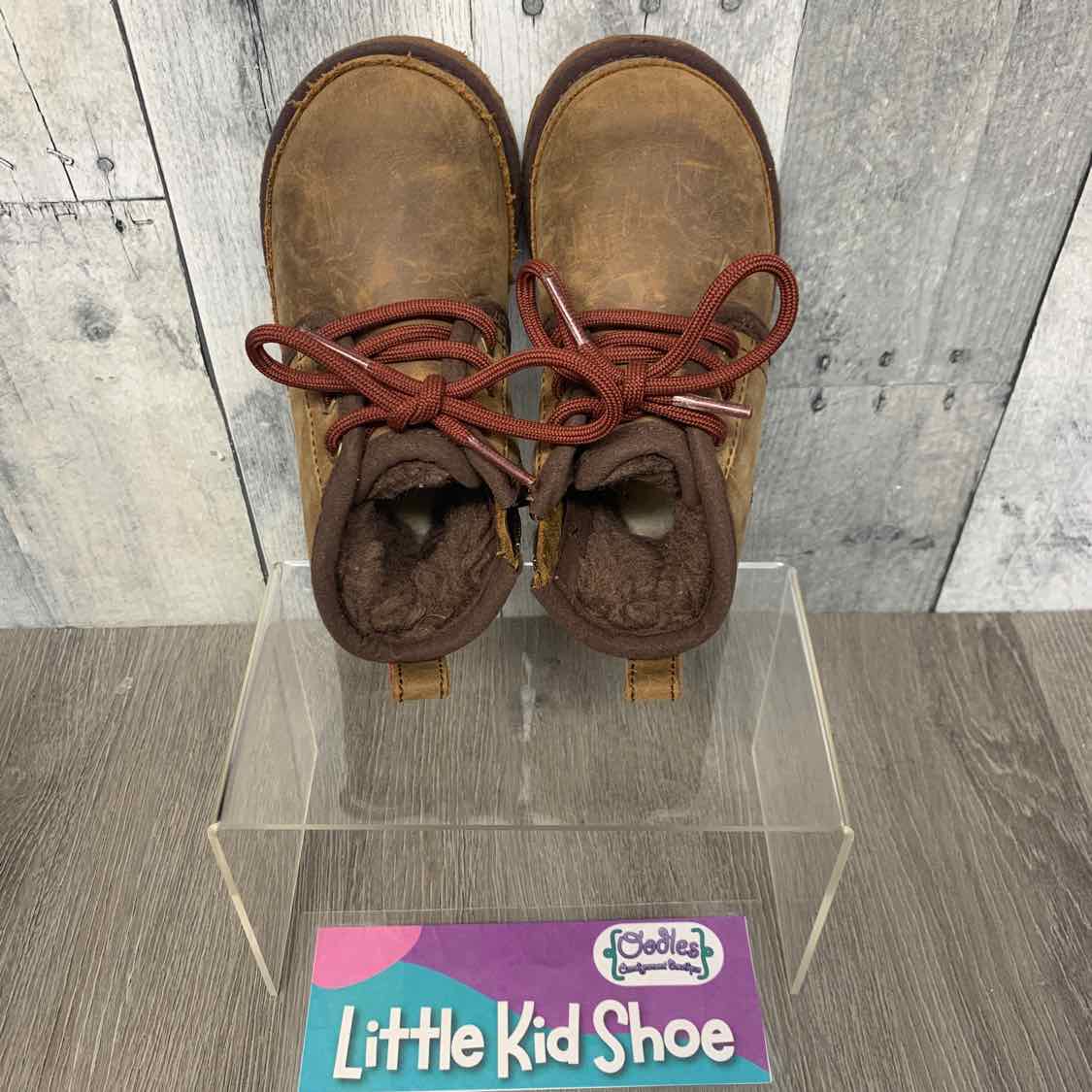 Size 7 Brown/Red UGG Boots