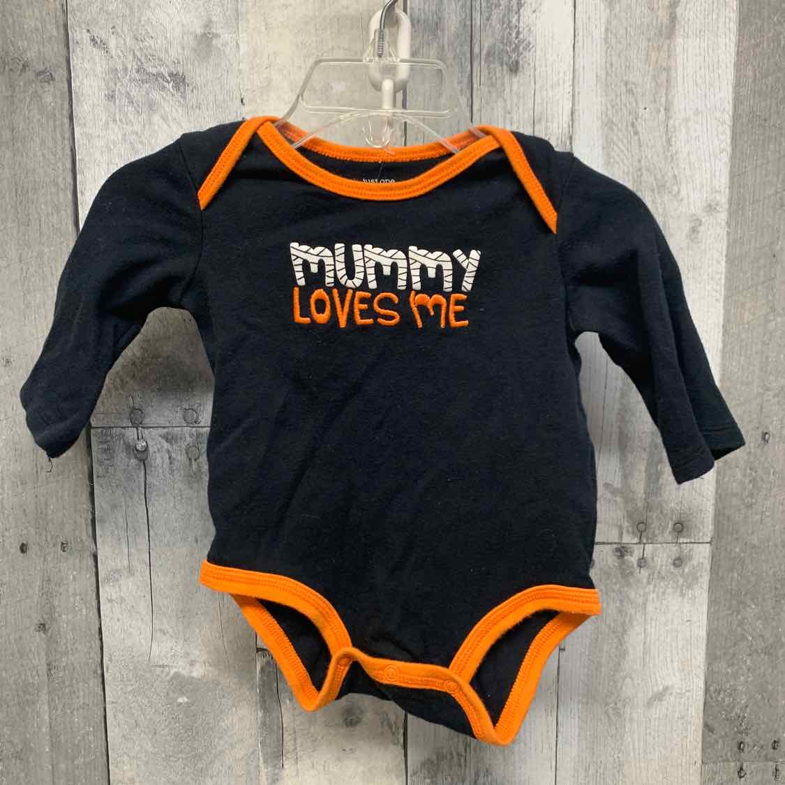 Size 3 Months Black Graphic Just One You Bodysuit