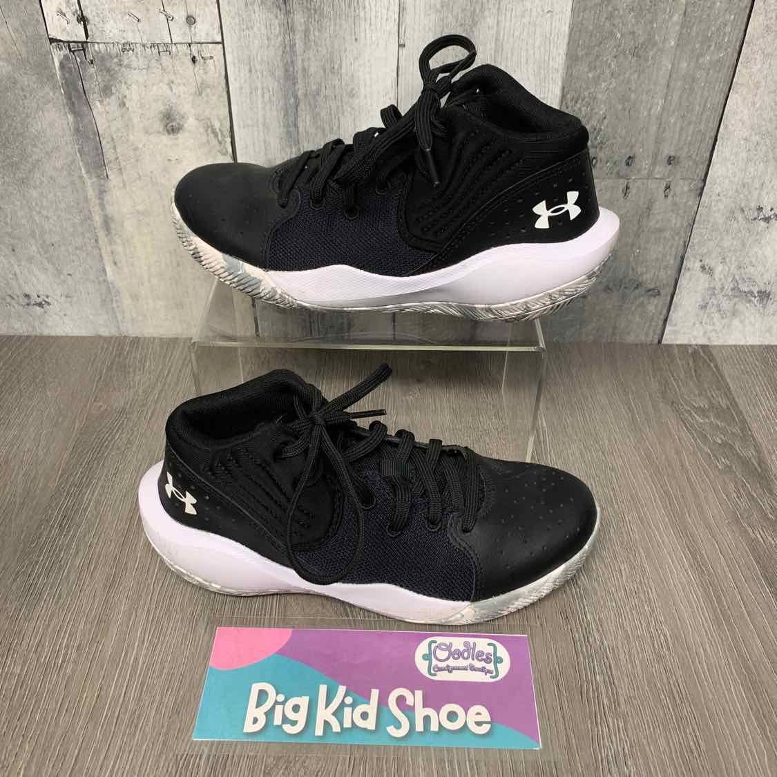 Size 3 Black/Gray Sport Brand Sneakers