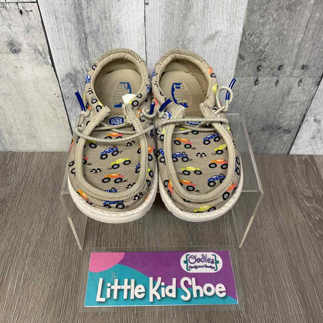 Size 9 Tan Graphic Hey Dude Loafers
