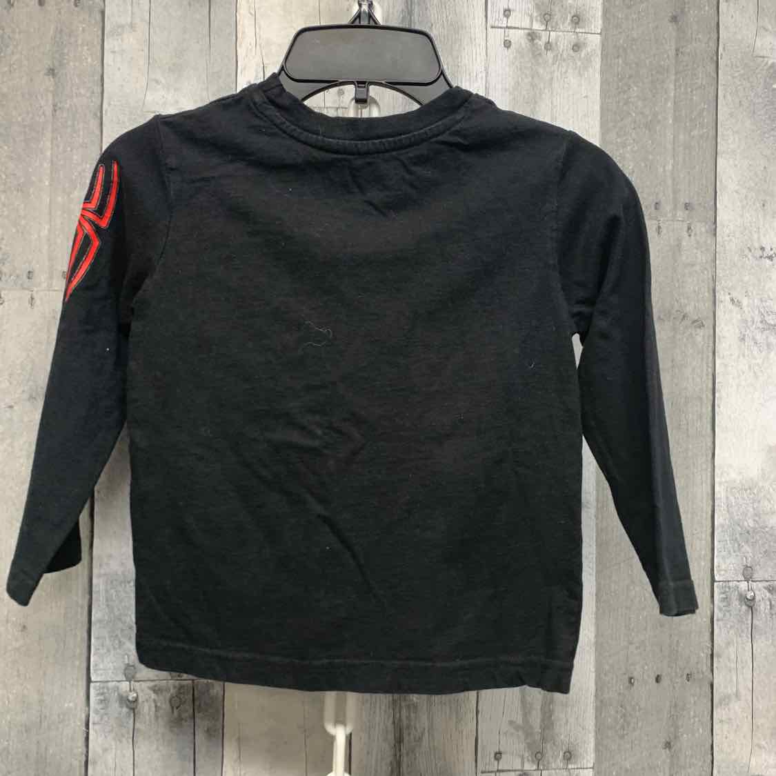 Size 4T Black Graphic Marvel Long Sleeve Shirt