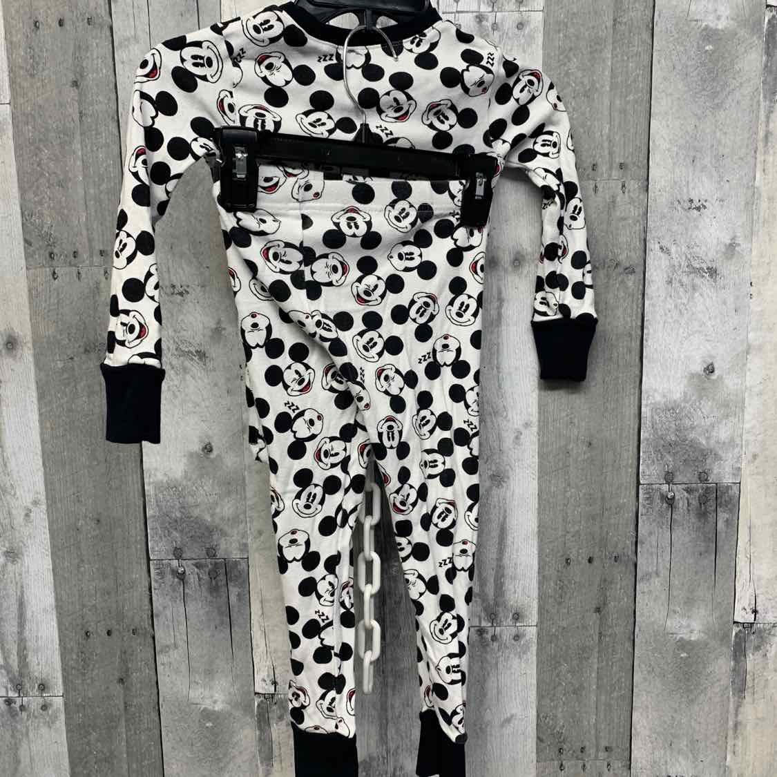 Size 4/5 White/Black Disney 2pc PJs