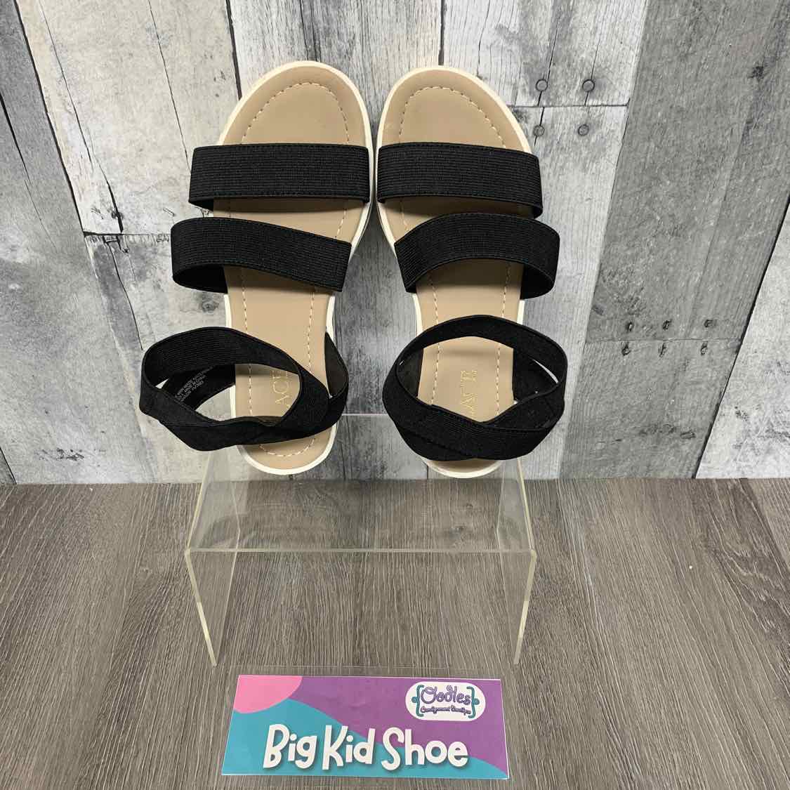 Size 1 Black/Tan Children's Place Sandals