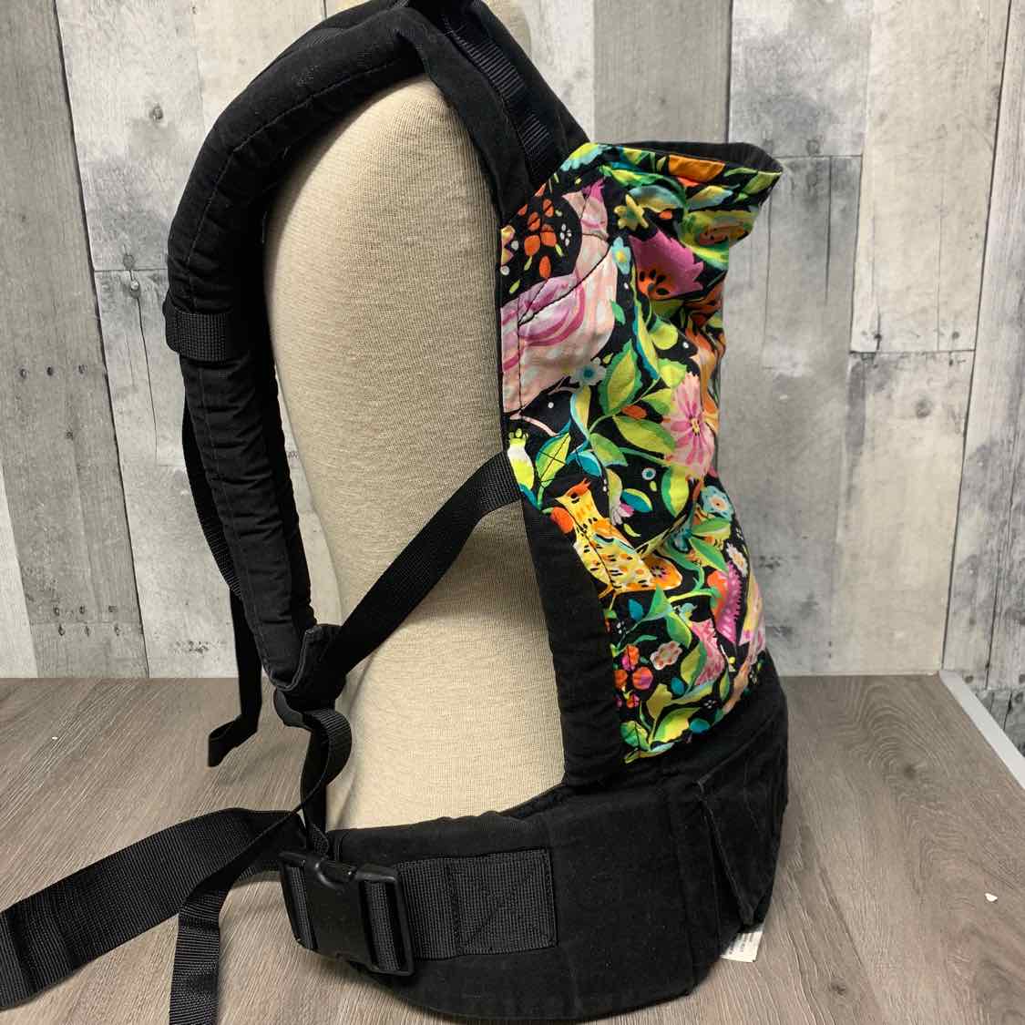 Tula Black/Green Infant Carrier