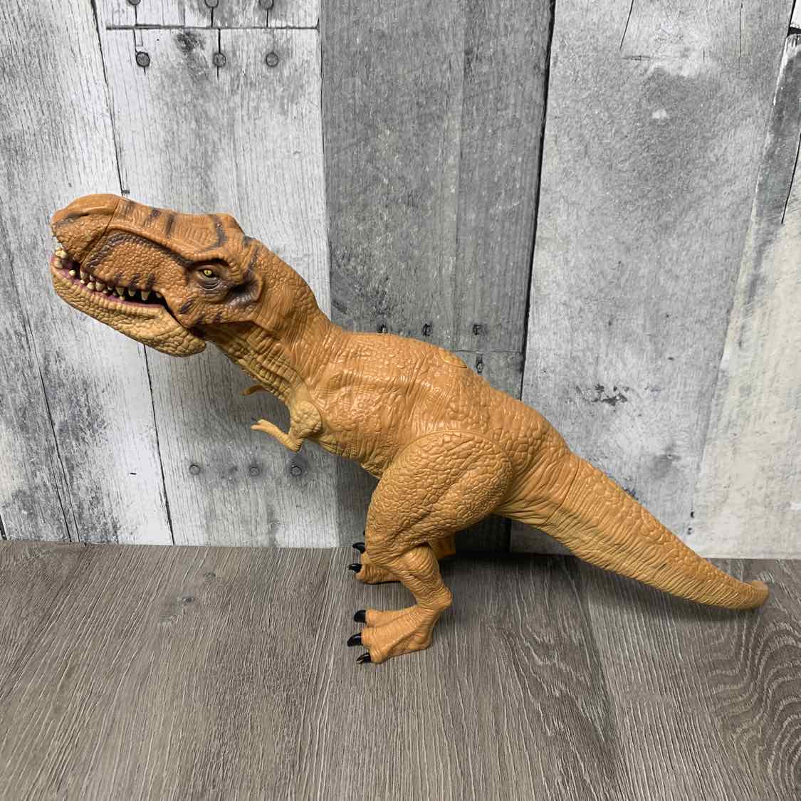 Jurassic Park Brown/Tan Dino