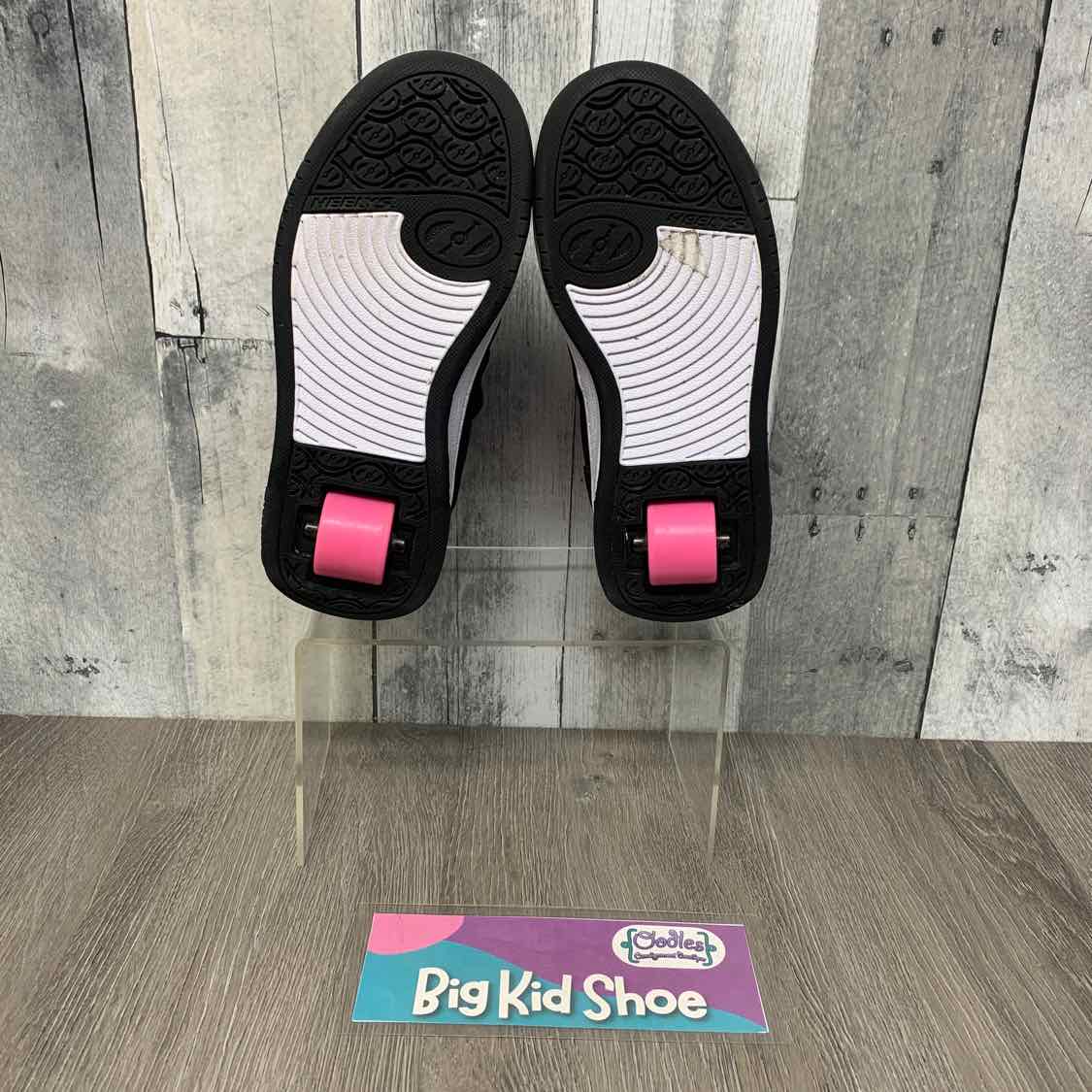 Size 2 Black/Pink Heelys Skate Shoes