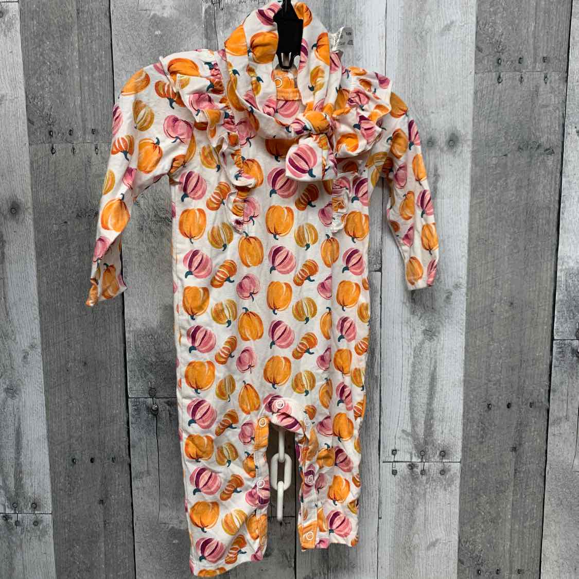 Size 3-6 Months White/Orange Chick Pea Romper