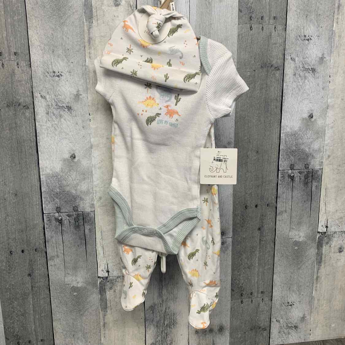 Size 6-9 Months White/Green B Brand Shirt/Pants