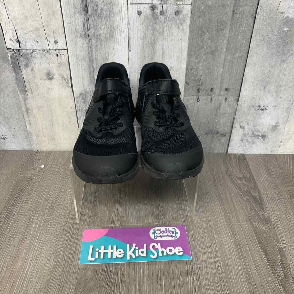 Size 2.5 Black Sport Brand Sneakers