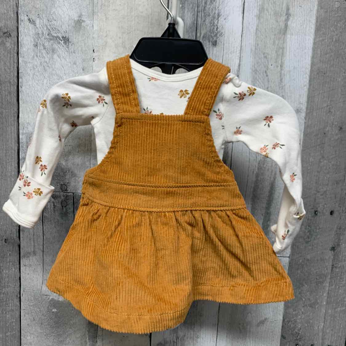 Size Newborn Ivory/Brown Carter's Shirt/Jumper