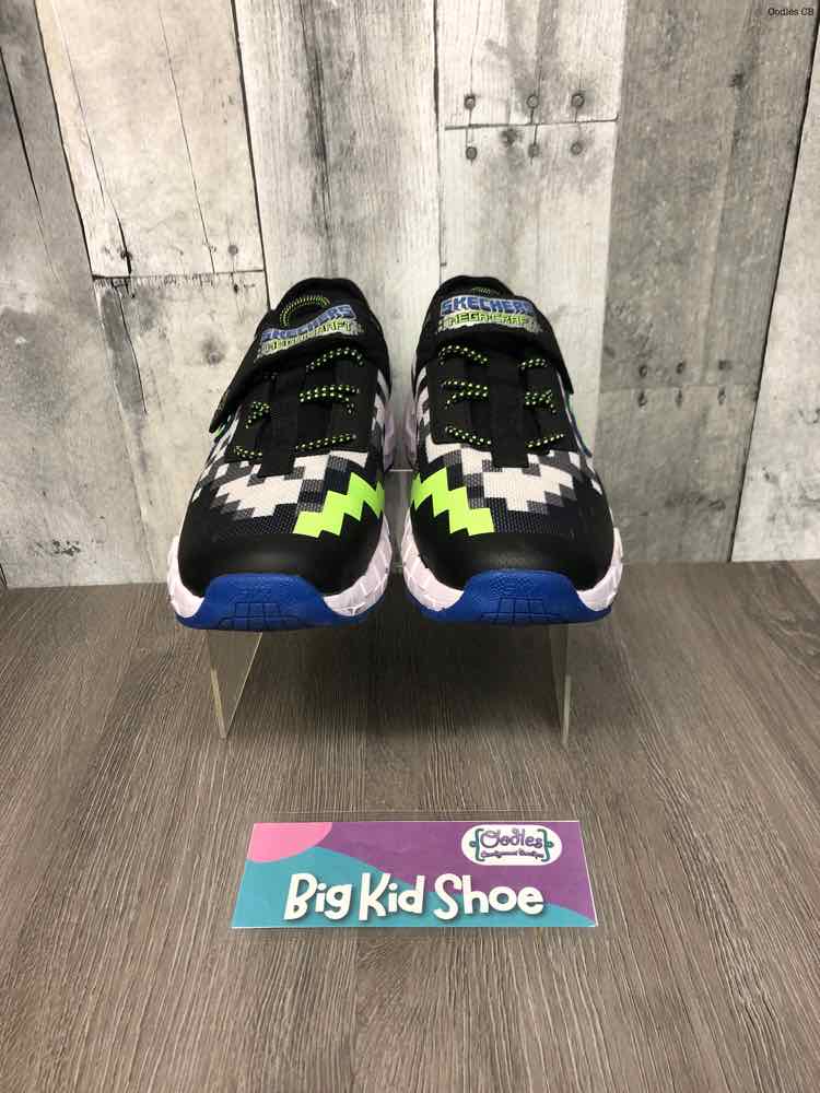 Size 4.5 Black/Green Skechers Sneakers