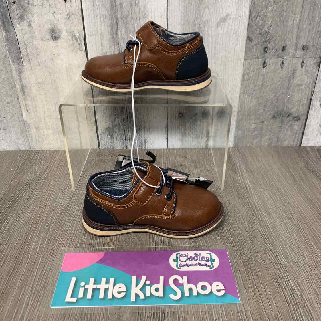 Size 5 Brown/Navy Jumping Beans Dress Shoes