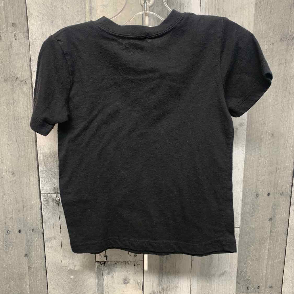 Size 3T Black Graphic B Brand T Shirt