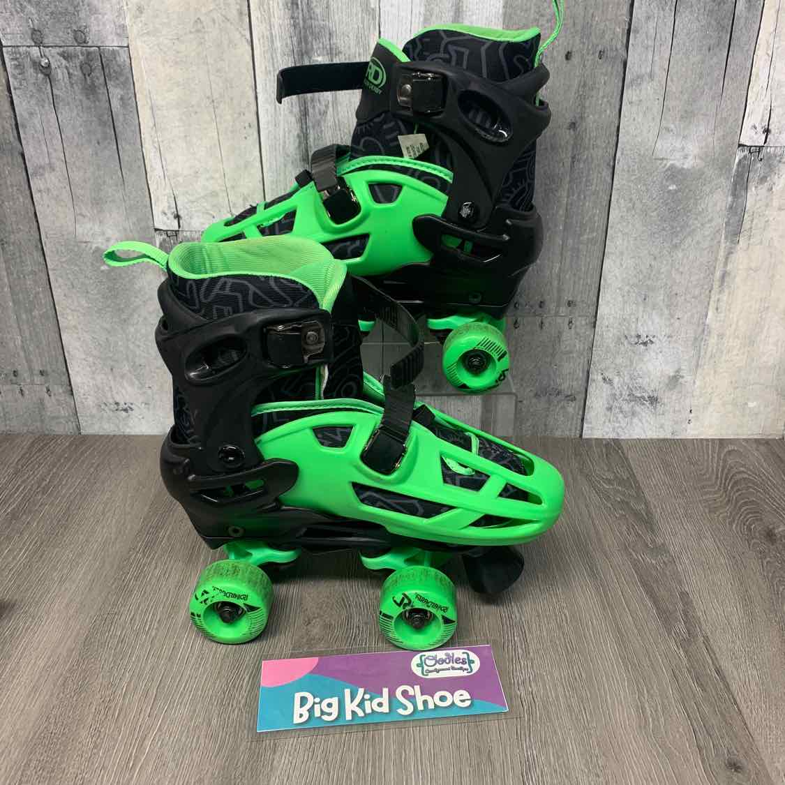 Size 3/6 Green/Black Roller Derby Skates