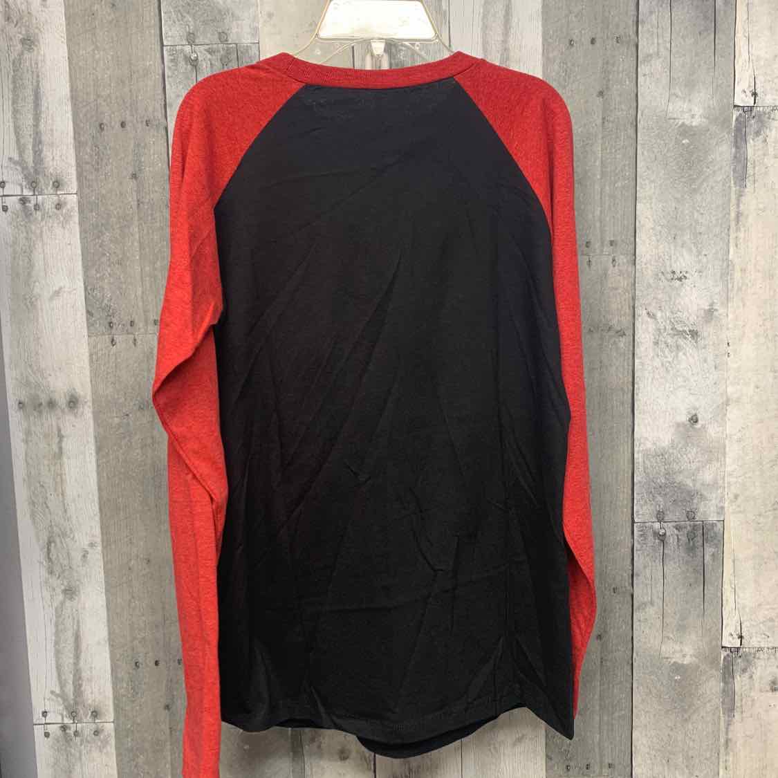 Size Large Black/Red Jurassic World Long Sleeve Shirt