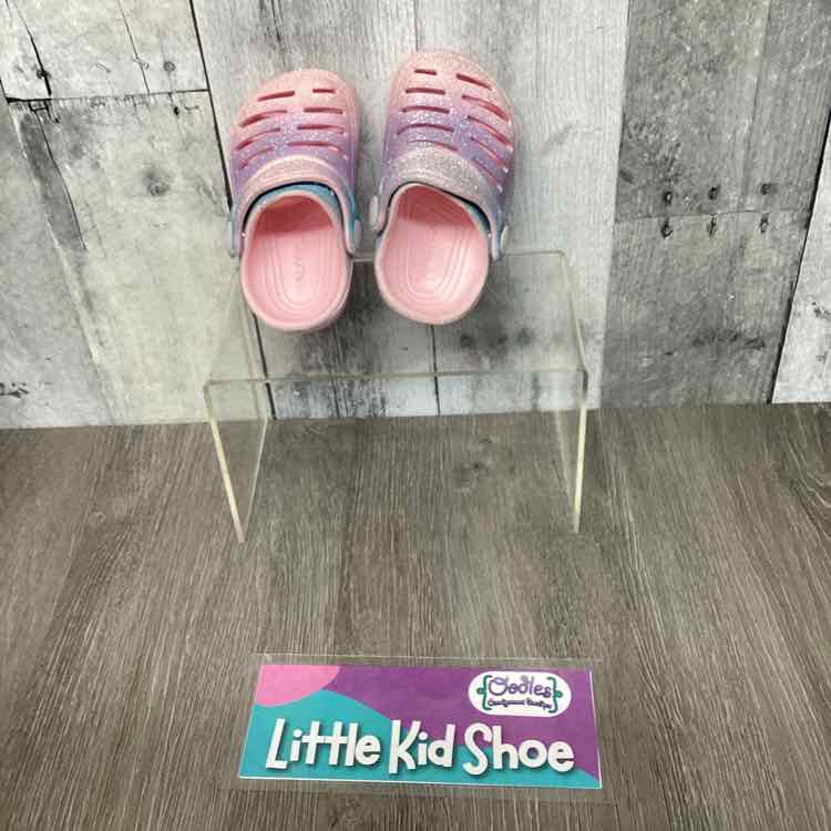 Size 2 Pink/Purple Nautica Water Shoes