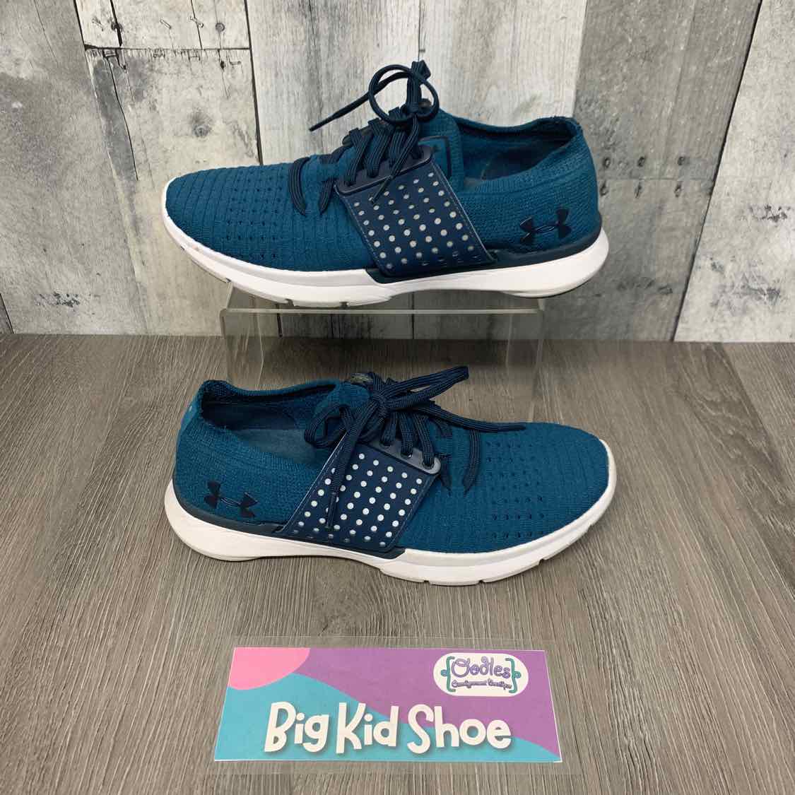 Size 7 Teal Sport Brand Sneakers