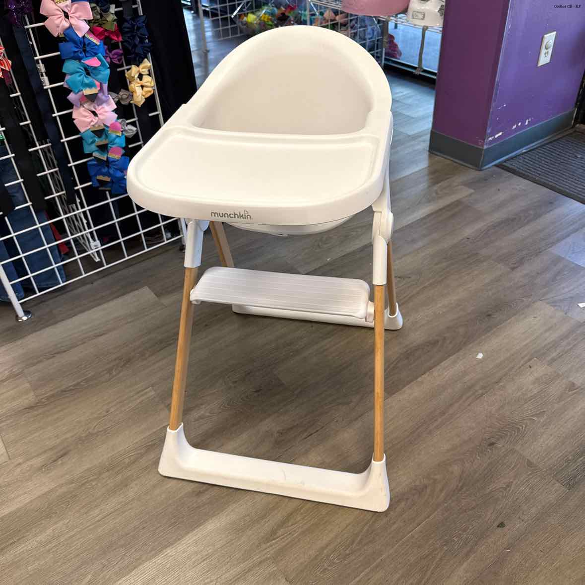Munchkin White High Chair