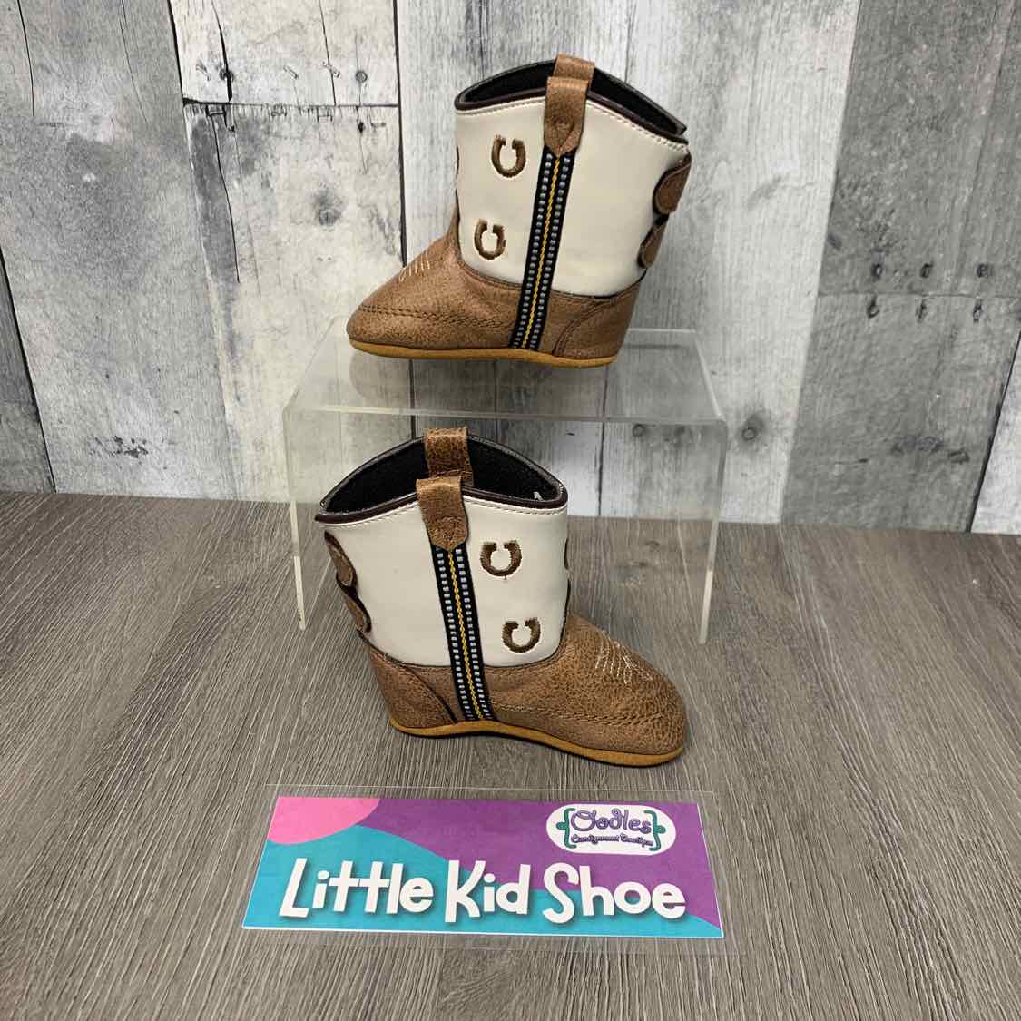 Size 3 Brown/Tan Name Brand Soft Sole Shoes